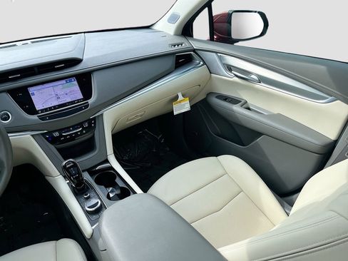 Used 2024 Cadillac XT5 Premium Luxury FWD image 25