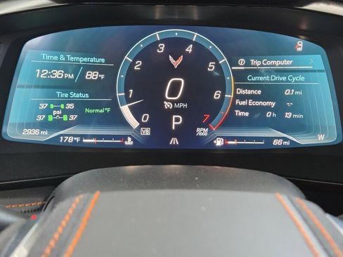 Used 2025 Chevrolet Corvette Stingray Premium Cpe w/ Z51 Performance Package RWD image 30