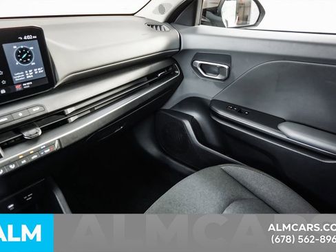 Used 2025 Kia K4 FWD image 39