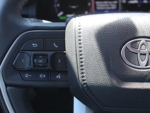 Used 2026 Toyota 4Runner Platinum AWD/4WD image 25