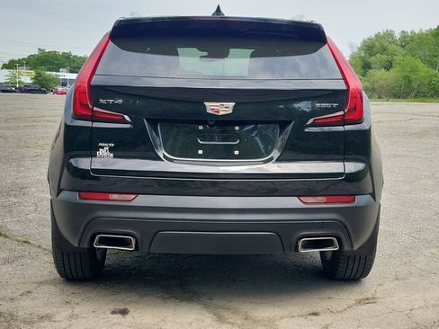Used 2022 Cadillac XT4 Luxury w/ Cold Weather Package AWD/4WD image 6