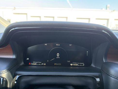 Certified 2023 Lincoln Nautilus Reserve w/ Equipment Group 202A image 22