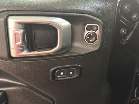 Used 2024 Jeep Wrangler Unlimited Sport AWD/4WD image 15
