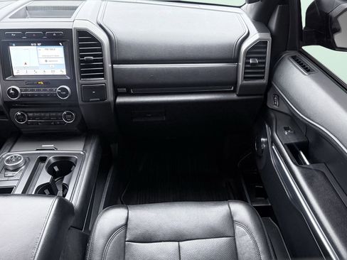 Used 2018 Ford Expedition Max XLT w/ Equipment Group 202A RWD image 54