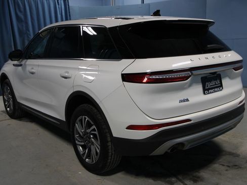 Used 2025 Lincoln Corsair AWD w/ Equipment Group 101A image 27