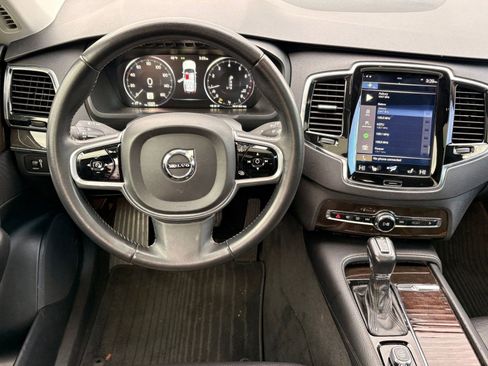 Used 2018 Volvo XC90 T6 Momentum w/ Convenience Package image 23