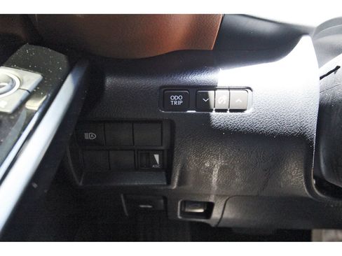 Used 2025 Lexus IS 350 F Sport w/ Accessory Package 2 RWD image 18