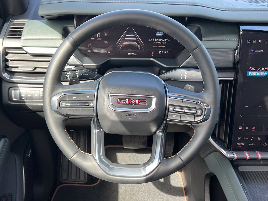 Used 2024 GMC Acadia AT4 w/ Luxury Package AWD/4WD image 23