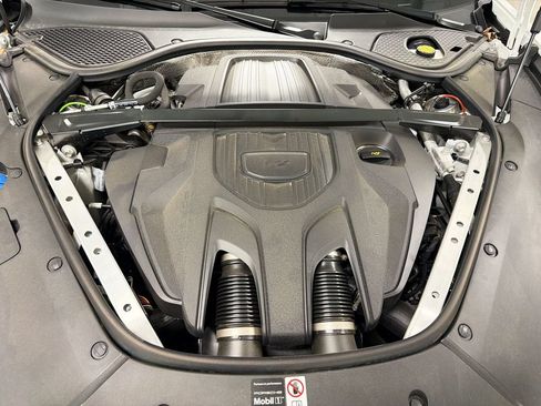 Certified 2025 Porsche Panamera 4 AWD/4WD image 31