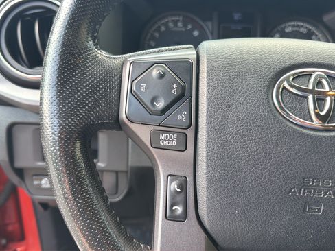 Used 2016 Toyota Tacoma TRD Sport w/ Towing Package AWD/4WD image 22