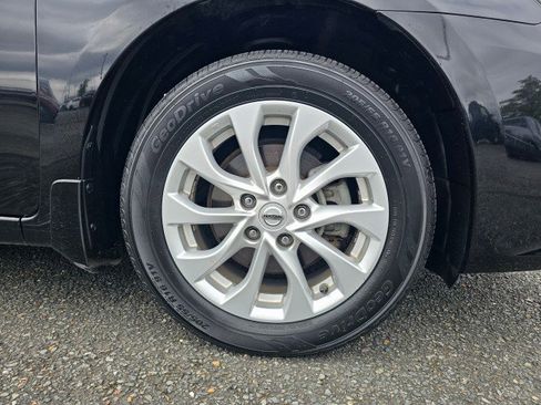 Used 2019 Nissan Sentra SV w/ All Weather Package FWD image 9