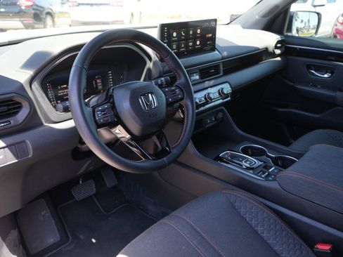 Used 2026 Honda Pilot Sport image 6