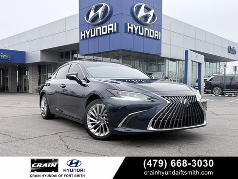 Used 2023 Lexus ES 300h w/ Luxury Package image 1