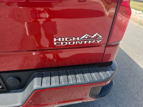 Used 2025 Chevrolet Silverado 1500 High Country AWD/4WD image 5