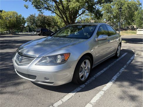 Used 2005 Acura RL AWD/4WD image 1