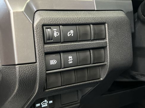 Used 2025 Toyota Tacoma TRD Off-Road AWD/4WD image 38