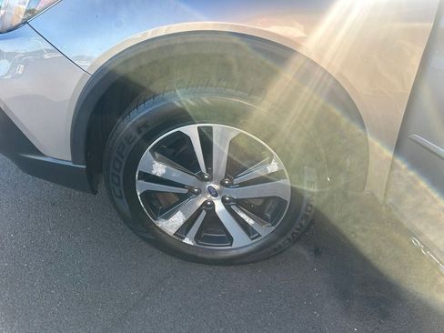 Used 2019 Subaru Outback 2.5i Premium AWD/4WD image 35