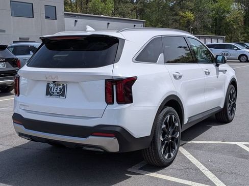 New 2026 Kia Sorento EX FWD image 3