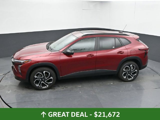 Used 2024 Chevrolet Trax RS w/ Sunroof Package FWD image 43