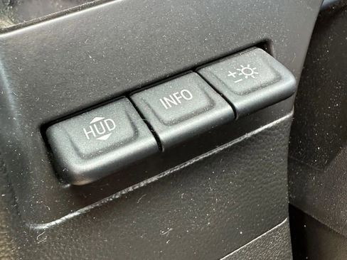 Used 2021 GMC Sierra 2500 Denali w/ Denali Black Diamond Edition image 16