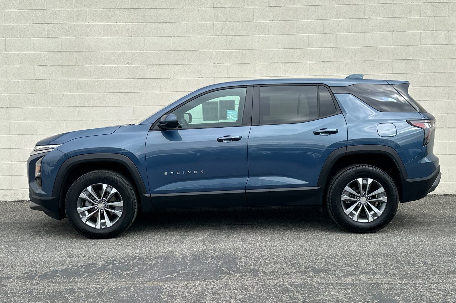 Used 2026 Chevrolet Equinox LT w/ Convenience Package II AWD/4WD image 7
