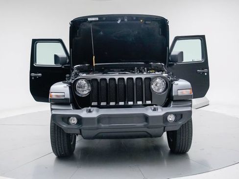 Used 2022 Jeep Wrangler Sport AWD/4WD image 16