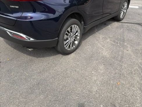 Used 2024 Toyota Venza Limited AWD/4WD image 4
