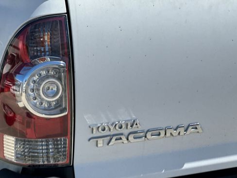 Used 2014 Toyota Tacoma PreRunner w/ TRD Sport Package RWD image 13