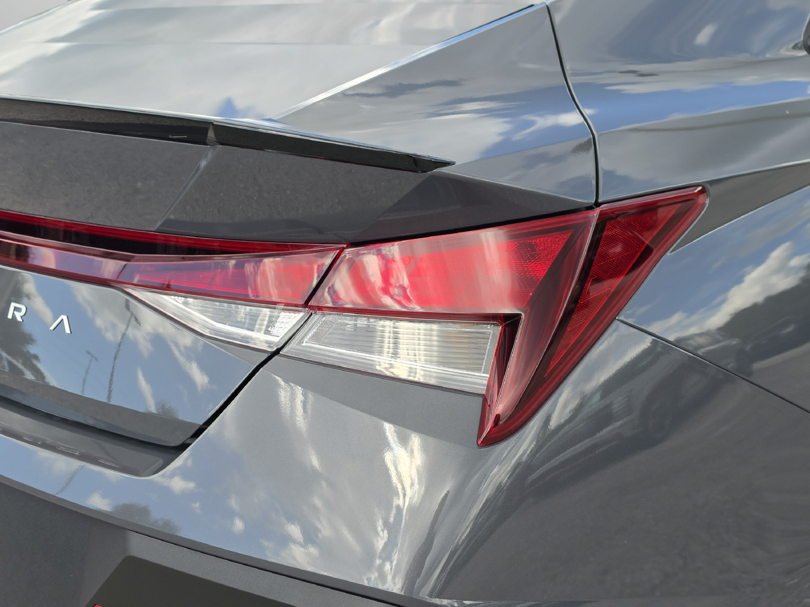 New 2026 Hyundai Elantra SEL Sport FWD image 37