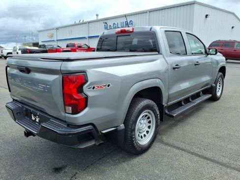 Used 2024 Chevrolet Colorado W/T AWD/4WD image 5