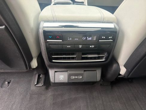 Used 2022 Acura MDX FWD w/ Technology Package image 18