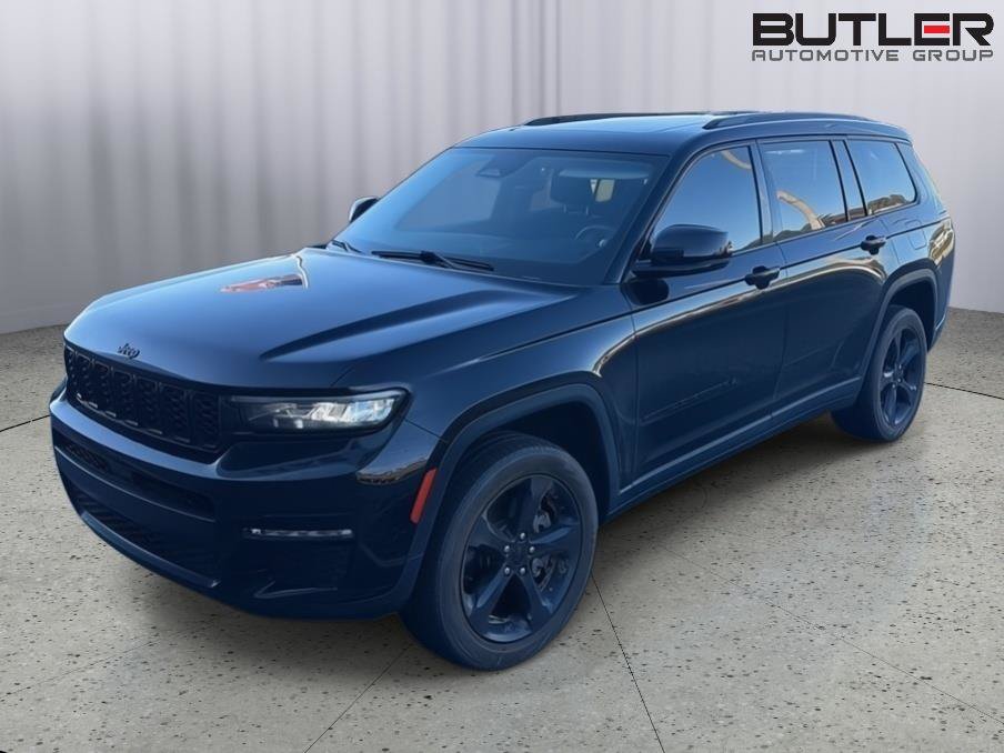 Used 2024 Jeep Grand Cherokee L Limited w/ Black Appearance Package RWD image 3