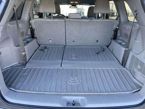 Used 2019 Toyota Highlander LE image 46