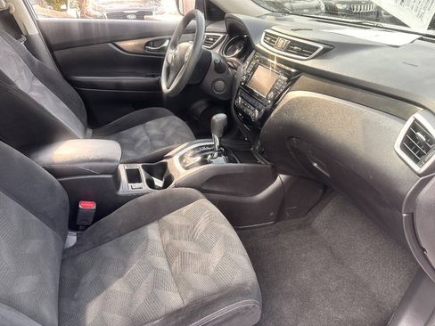 Used 2015 Nissan Rogue SV w/ SV Premium Package AWD/4WD image 7