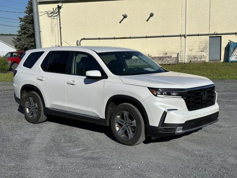 Used 2023 Honda Pilot EX-L image 2