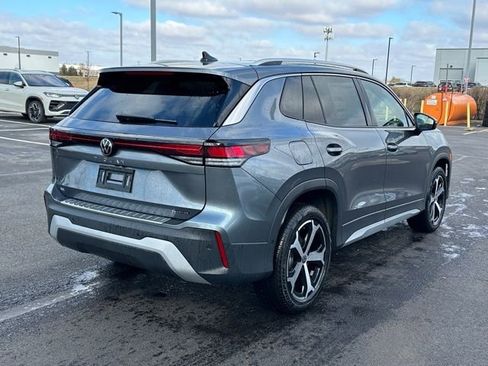 New 2026 Volkswagen Tiguan SE image 6