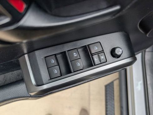 Used 2021 Toyota Tacoma SR5 w/ Trail Edition image 22