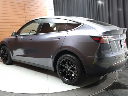 Used 2023 Tesla Model Y Long Range image 14