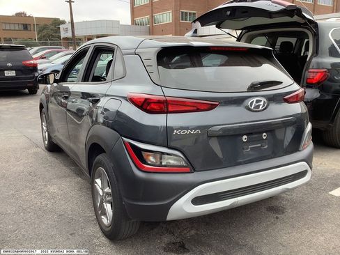 Used 2022 Hyundai Kona SE image 5