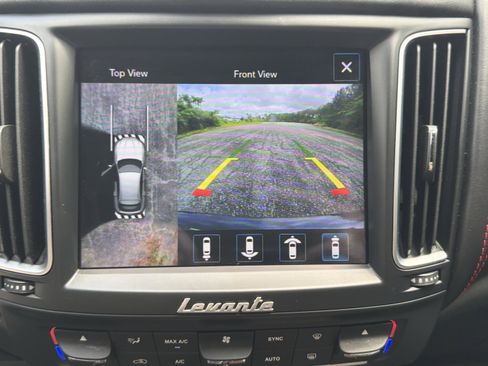 Used 2017 Maserati Levante S AWD/4WD image 16
