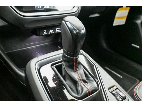 Used 2025 Subaru Crosstrek 2.5i Limited w/ Crosstrek Mirror Package image 24