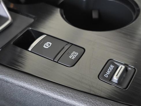 Used 2023 Nissan Rogue SV FWD image 23