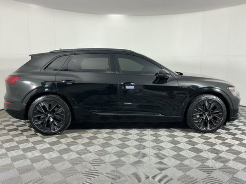 Used 2024 Audi Q8 e-tron Prestige w/ Prestige Package image 10