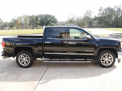 Used 2018 GMC Sierra 1500 SLT w/ SLT Premium Package image 18
