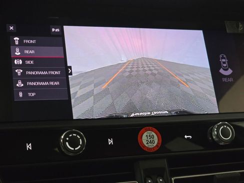 Certified 2025 Porsche Macan image 42