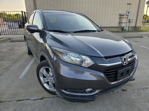 Used 2016 Honda HR-V EX image 2