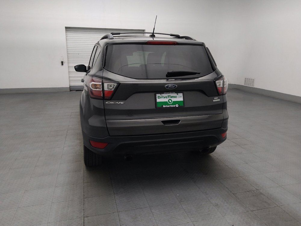 Used 2017 Ford Escape SE w/ SE Sport Appearance Package FWD image 6