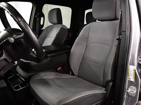 Used 2024 RAM 2500 Big Horn image 28