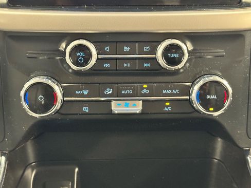 Used 2022 Ford F150 Lightning Pro AWD/4WD image 22
