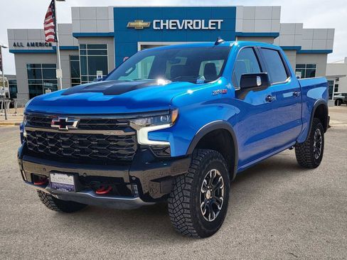 Certified 2025 Chevrolet Silverado 1500 ZR2 w/ Technology Package image 1